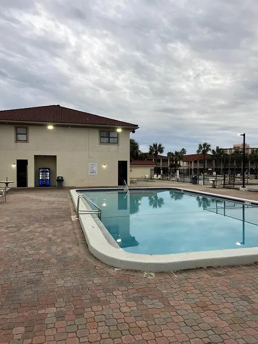 Lazy Palm 4 Pools Short Walk To Beach! Sleeps 5! Panama City Beach USA