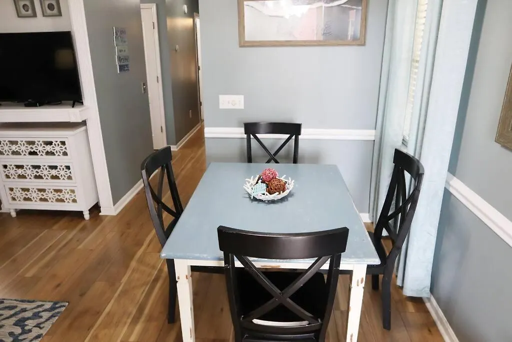 Lägenhet Lazy Palm 4 Pools Short Walk To Beach! Sleeps 5! Panama City Beach