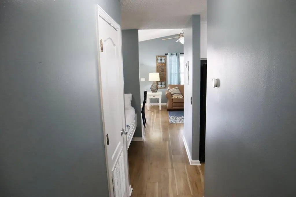 Lazy Palm 4 Pools Short Walk To Beach! Sleeps 5! Panama City Beach United States